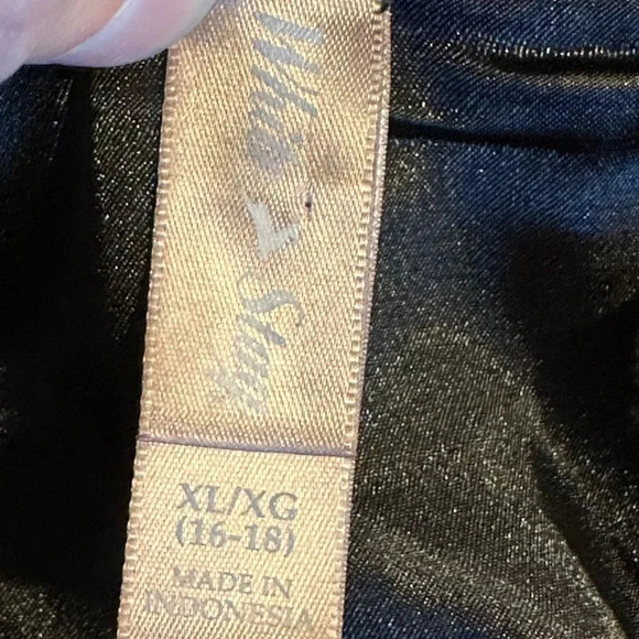 White Stag Women's Velour Zippered Black Vest Size XLarge - Picture 8 of 10